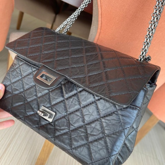 Chanel Reissue 2.55 black Flap Bag in silver hardware, aged Calfskin/ - Picture 8 of 17